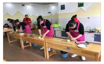 小班学期保育员工作计划精选6篇