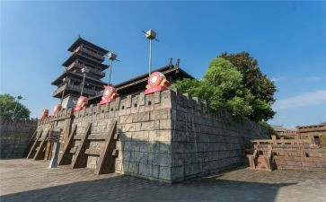 《念奴娇赤壁怀古》教案6篇(《念奴娇赤壁怀古》教案：六篇精华指南)