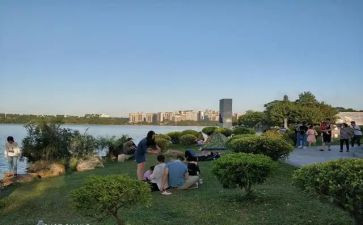 去公园英语小作文8篇