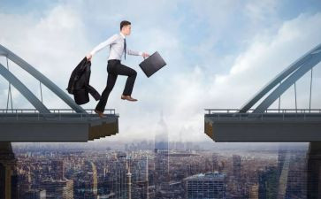 社区工作者个人先进事迹材料8篇(社区工作者的光辉篇章：8位杰出先锋)
