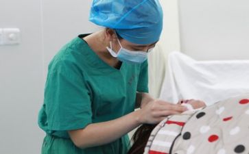 在医院护士的个人述职报告6篇(护士的医院工作：充满关怀与责任的六篇述职报告)