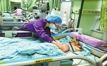 优秀护士个人主要事迹通用7篇(