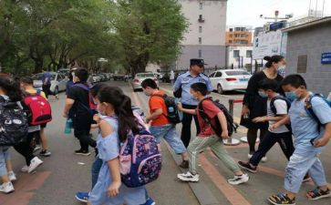 爱护校园讲究卫生演讲稿参考5篇(1. 精心呵护校园，筑梦卫生未来 
2. 卫生之美，校园之光 
3. 校园卫生：我们的责任，我们的荣誉 
4. 清洁校园，清新未来 
5. 卫生从我做起，校园更美好)