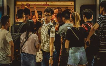 挤眉弄眼游戏作文8篇