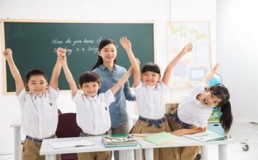 教师优秀事迹优秀6篇(杰出教师的光辉篇章：6则感人事迹)