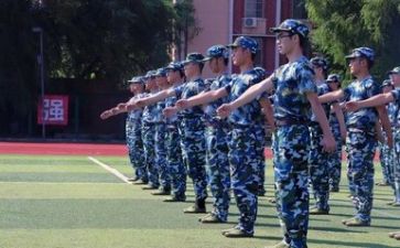 军训心得体会作文800字优质8篇(军训心得：八篇优质800字作文)