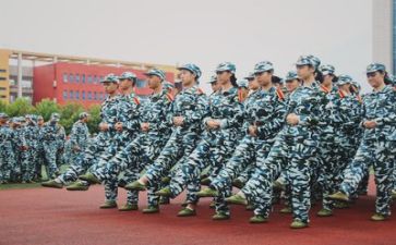 军训500字作文精选5篇(军训精选：五篇优秀500字作文)