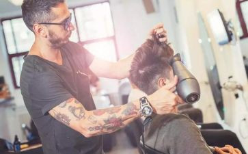 中班理发店教案5篇