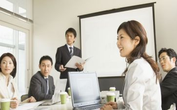 《你在为谁工作》读书心得参考5篇(聚焦灵魂，探寻价值：《你在为谁工作》5篇读书心得)