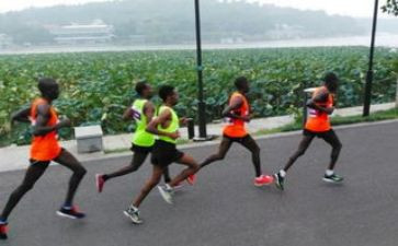 我在奔跑作文600字推荐6篇(奔跑的脚步，书写的力量)