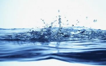 《水》教案通用7篇(《流淌的智慧：水教案通用7篇》)