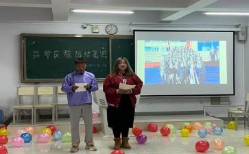 我们班的____作文700字8篇