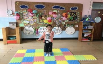2024年幼儿园小班教师个人总结模板8篇