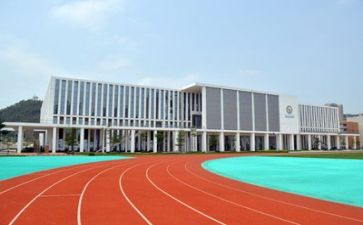 校园安全演讲稿推荐4篇(1. 维护校园安全：四篇必读演讲稿)