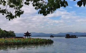 西湖公园的作文模板5篇