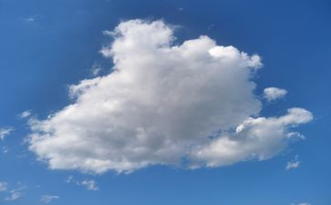 《看云识天气》教案通用5篇(《天空的密码》：云朵揭示的天气预测教案集)
