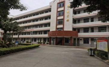 中专自我鉴定范文参考6篇